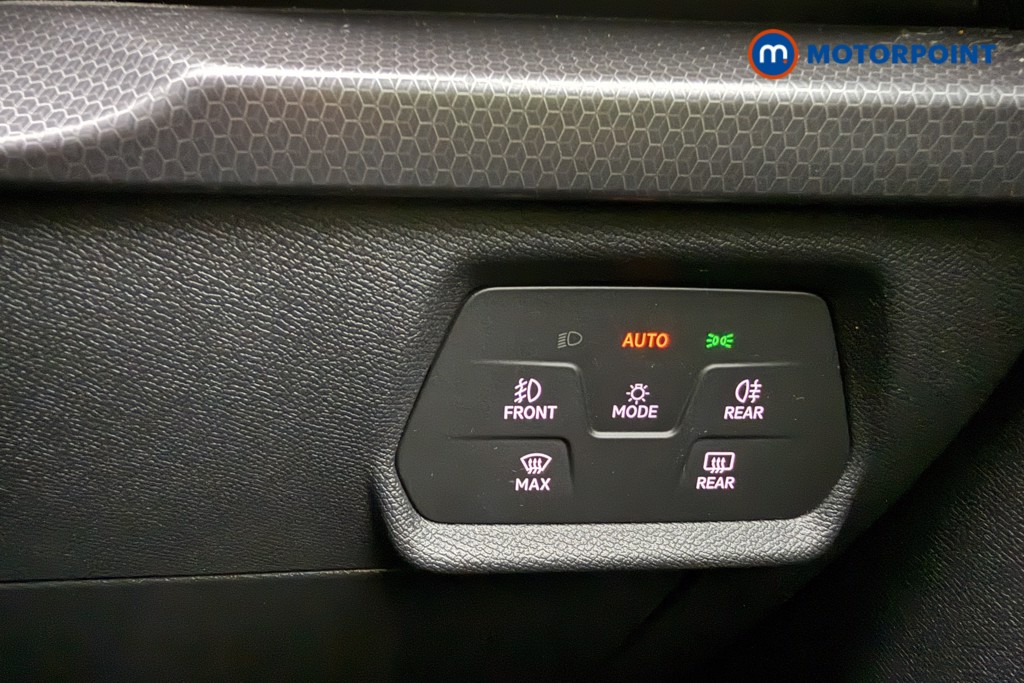 Seat Leon Se Dynamic Automatic Petrol Hatchback - Stock Number (1627258) - 17th supplementary image