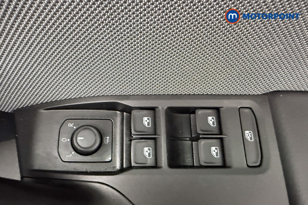 Seat Leon Se Dynamic Automatic Petrol Hatchback - Stock Number (1627258) - 19th supplementary image