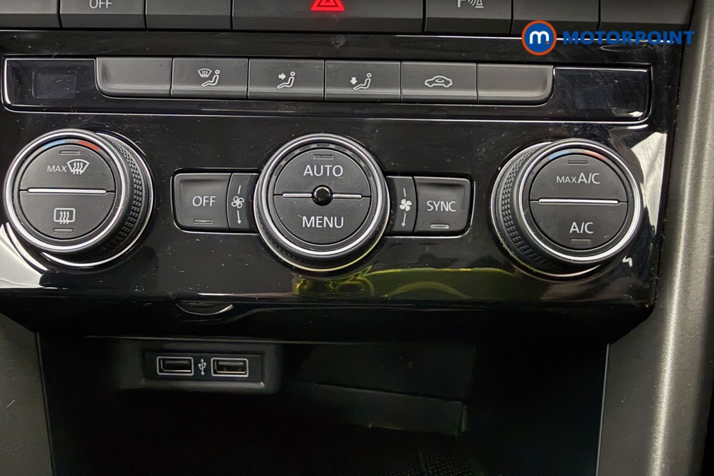 Volkswagen T-Roc SE Manual Petrol SUV - Stock Number (1627268) - 15th supplementary image