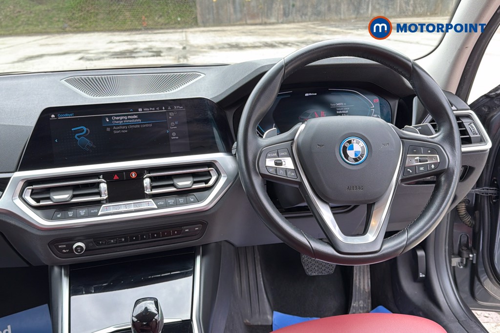 BMW 3 Series Sport Pro Automatic Petrol Plug-In Hybrid Saloon - Stock Number (1628060) - 2nd supplementary image