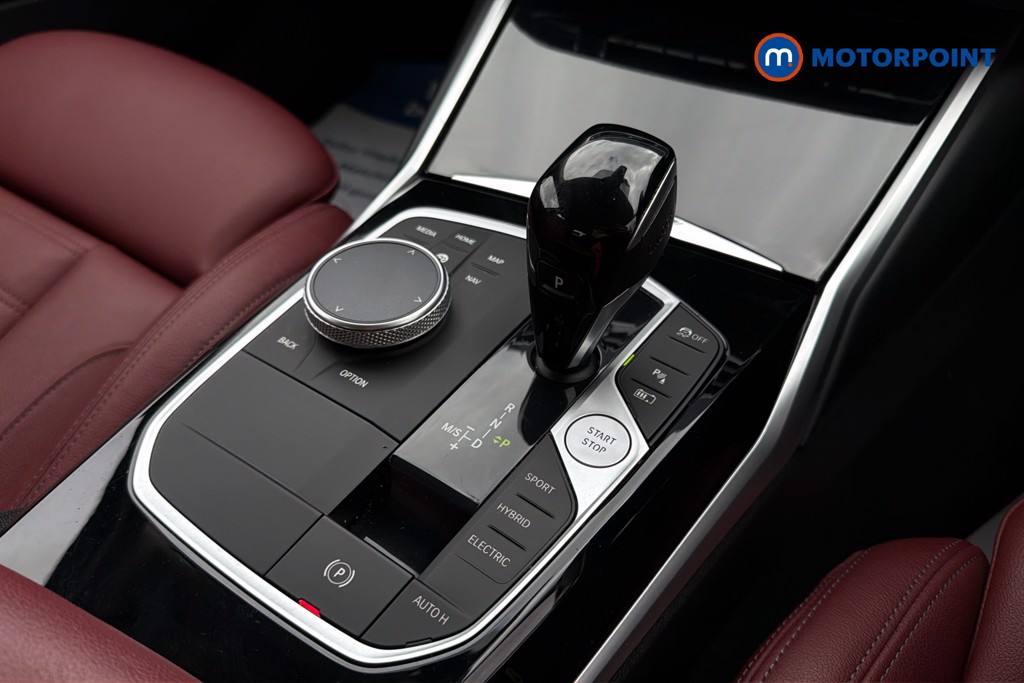 BMW 3 Series Sport Pro Automatic Petrol Plug-In Hybrid Saloon - Stock Number (1628060) - 15th supplementary image