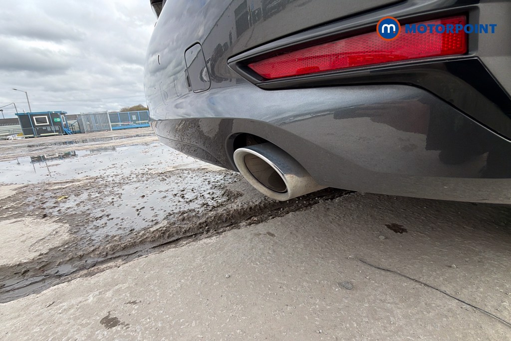 BMW 3 Series Sport Pro Automatic Petrol Plug-In Hybrid Saloon - Stock Number (1628060) - 39th supplementary image