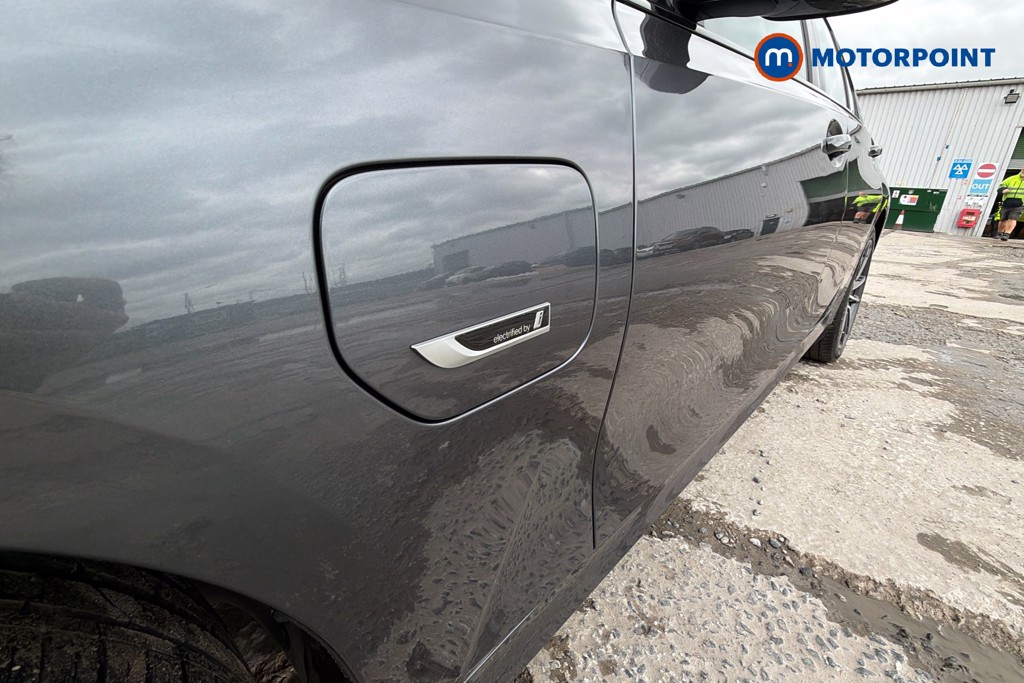 BMW 3 Series Sport Pro Automatic Petrol Plug-In Hybrid Saloon - Stock Number (1628060) - 46th supplementary image