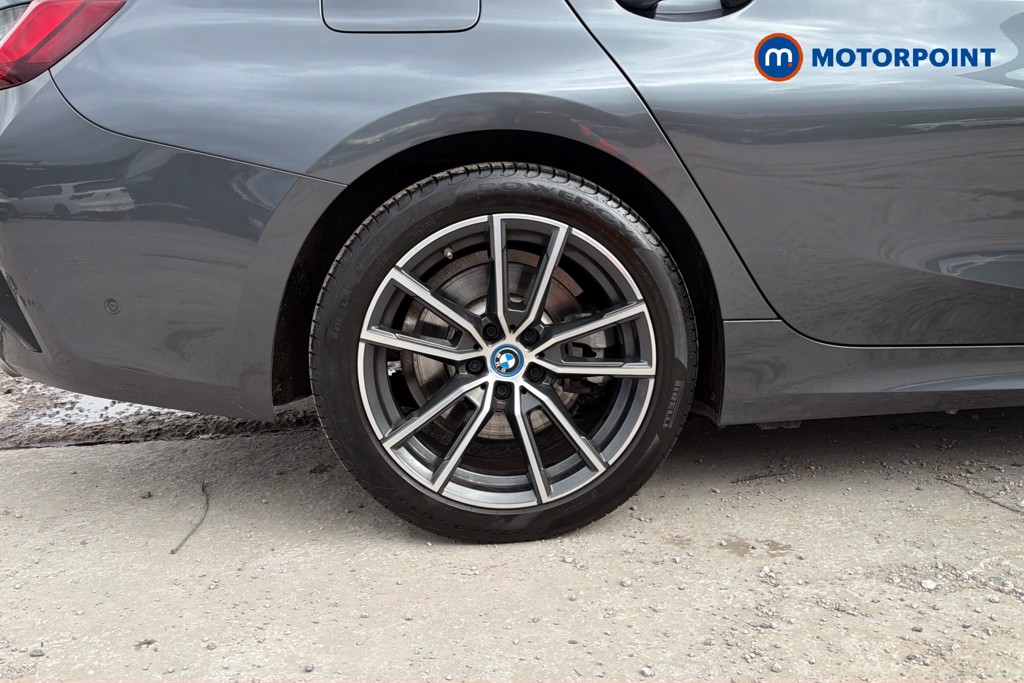 BMW 3 Series Sport Pro Automatic Petrol Plug-In Hybrid Saloon - Stock Number (1628060) - 49th supplementary image