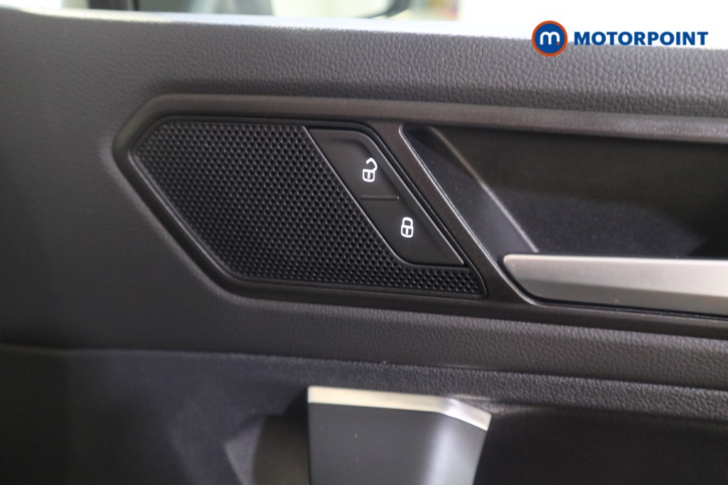 Volkswagen Tiguan R-Line Automatic Diesel SUV - Stock Number (1628542) - 16th supplementary image