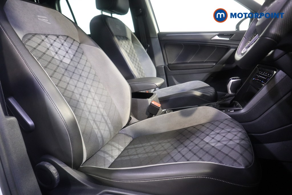 Volkswagen Tiguan R-Line Automatic Diesel SUV - Stock Number (1628542) - 19th supplementary image