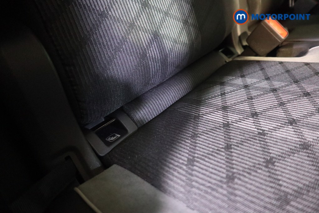 Volkswagen Tiguan R-Line Automatic Diesel SUV - Stock Number (1628542) - 22nd supplementary image