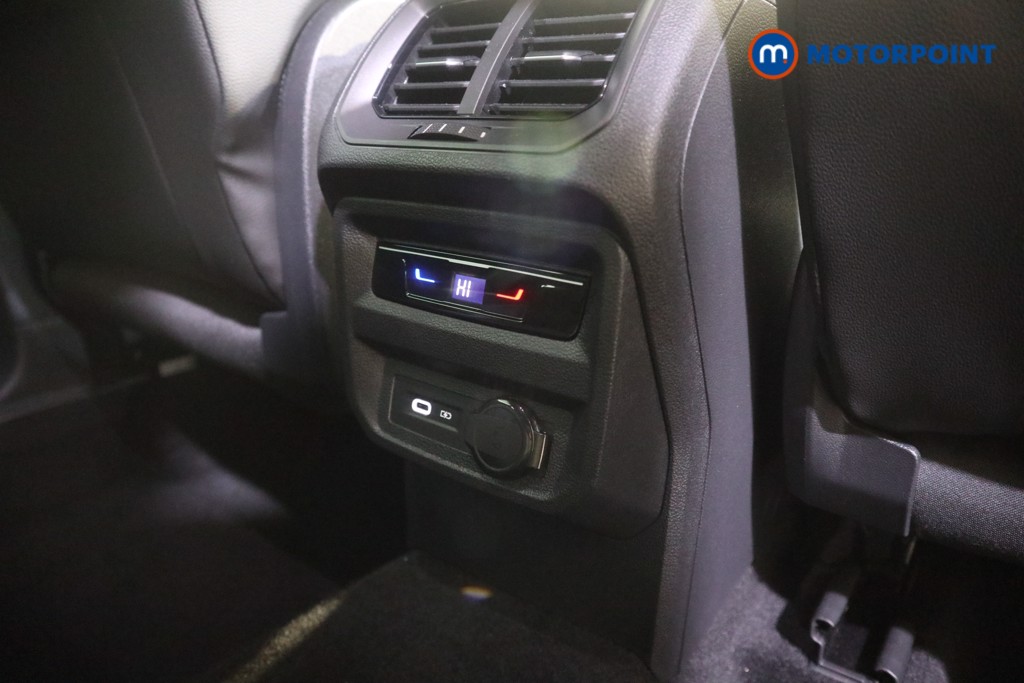 Volkswagen Tiguan R-Line Automatic Diesel SUV - Stock Number (1628542) - 24th supplementary image