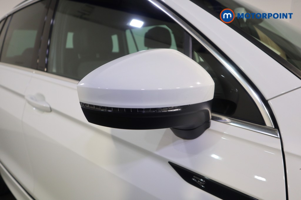 Volkswagen Tiguan R-Line Automatic Diesel SUV - Stock Number (1628542) - 37th supplementary image