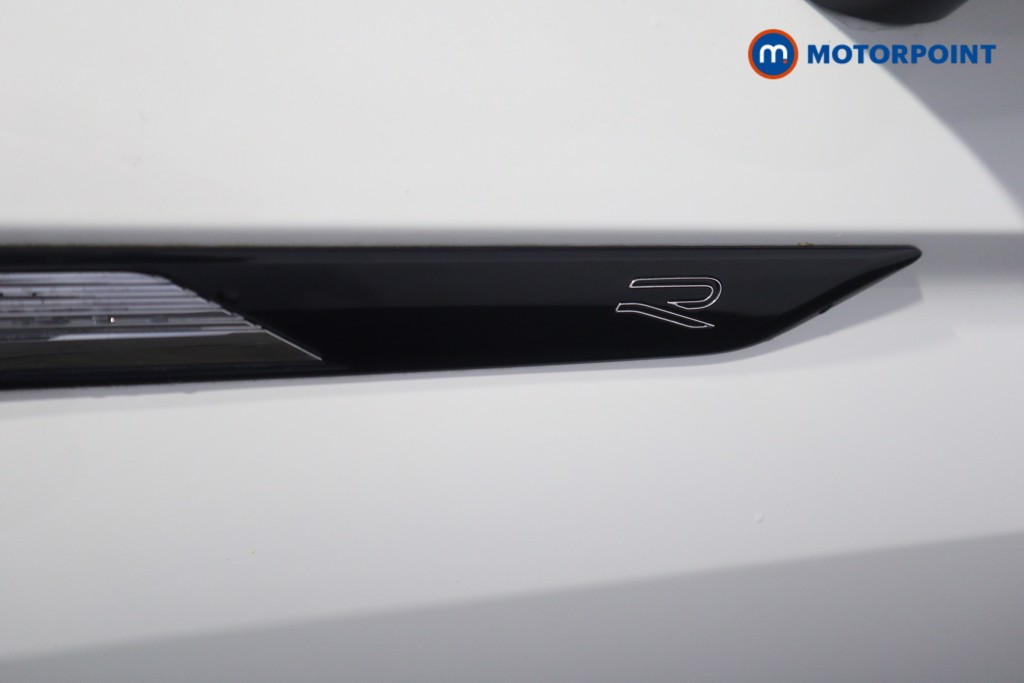 Volkswagen Tiguan R-Line Automatic Diesel SUV - Stock Number (1628542) - 39th supplementary image