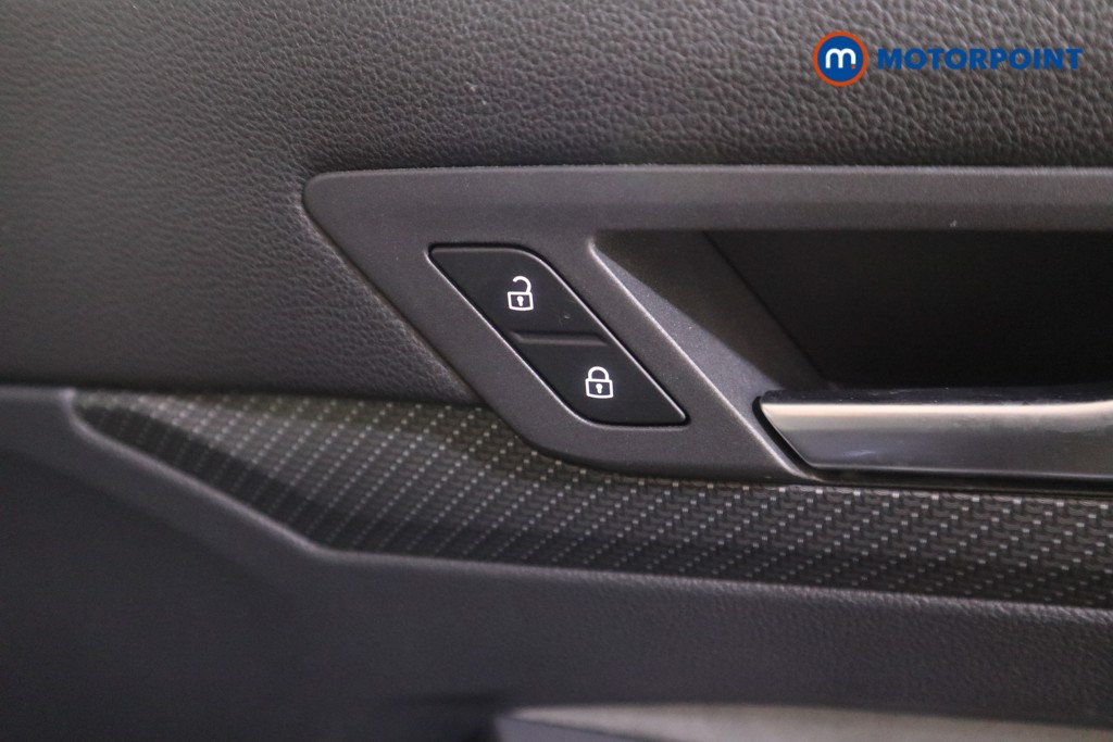 Volkswagen Golf R-Line Automatic Petrol Hatchback - Stock Number (1628949) - 13th supplementary image