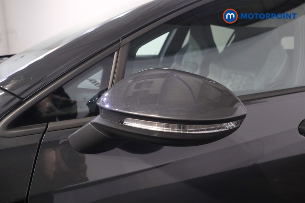 Volkswagen Golf R-Line Automatic Petrol Hatchback - Stock Number (1628949) - 32nd supplementary image