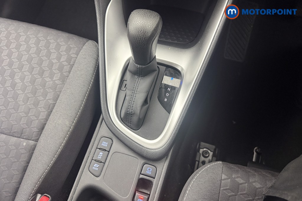 Toyota Yaris Icon Automatic Petrol-Electric Hybrid Hatchback - Stock Number (1629158) - 5th supplementary image