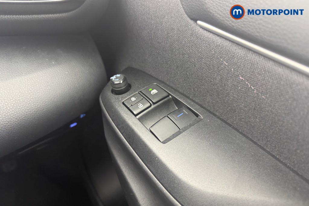 Toyota Yaris Icon Automatic Petrol-Electric Hybrid Hatchback - Stock Number (1629158) - 8th supplementary image