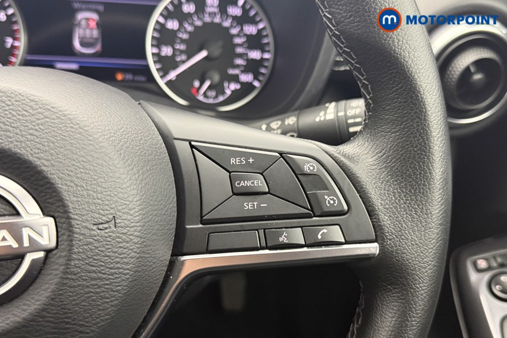 Nissan Juke N-Connecta Manual Petrol SUV - Stock Number (1629360) - 9th supplementary image