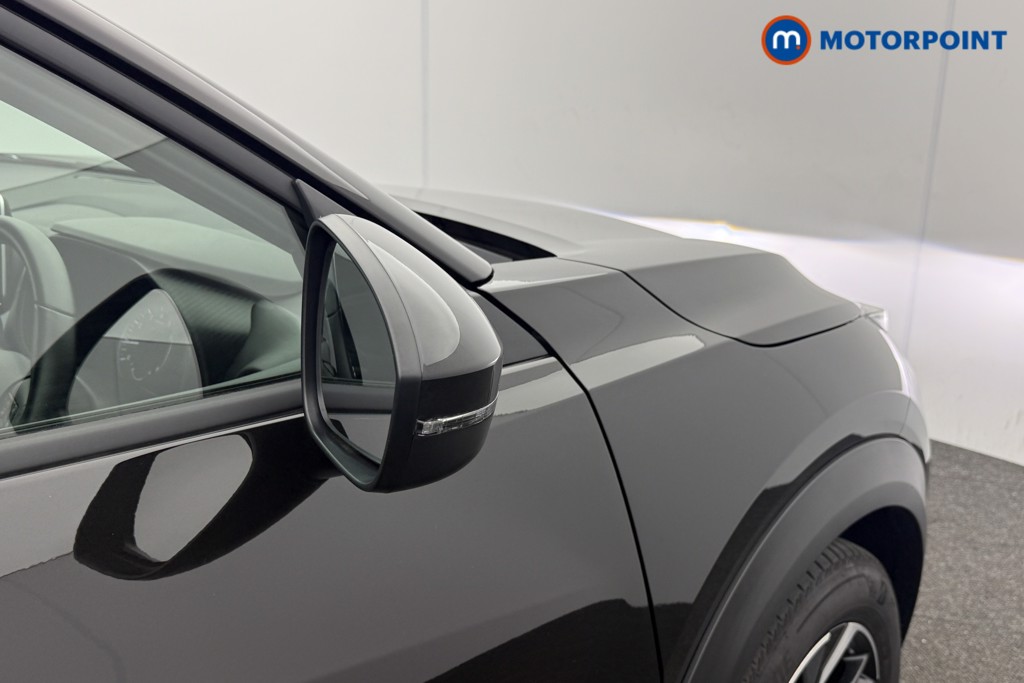 Nissan Juke N-Connecta Manual Petrol SUV - Stock Number (1629360) - 16th supplementary image