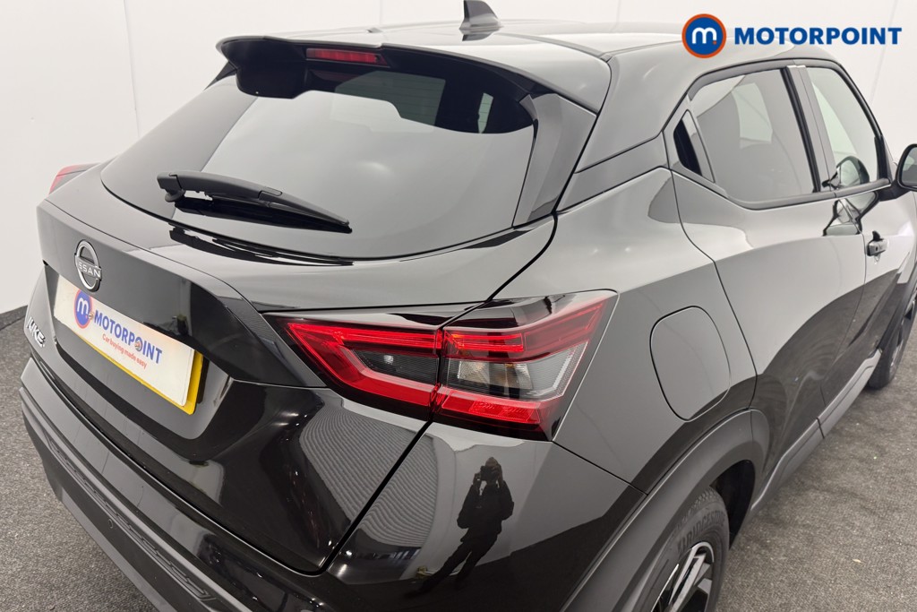 Nissan Juke N-Connecta Manual Petrol SUV - Stock Number (1629360) - 24th supplementary image