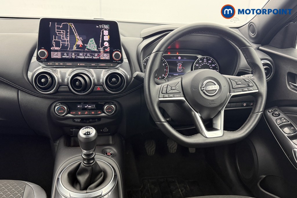 Nissan Juke N-Connecta Manual Petrol SUV - Stock Number (1629360) - 1st supplementary image