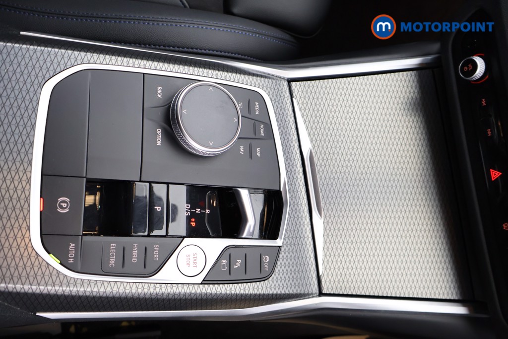 BMW 3 Series M Sport Automatic Petrol Plug-In Hybrid Estate - Stock Number (1629415) - 8th supplementary image