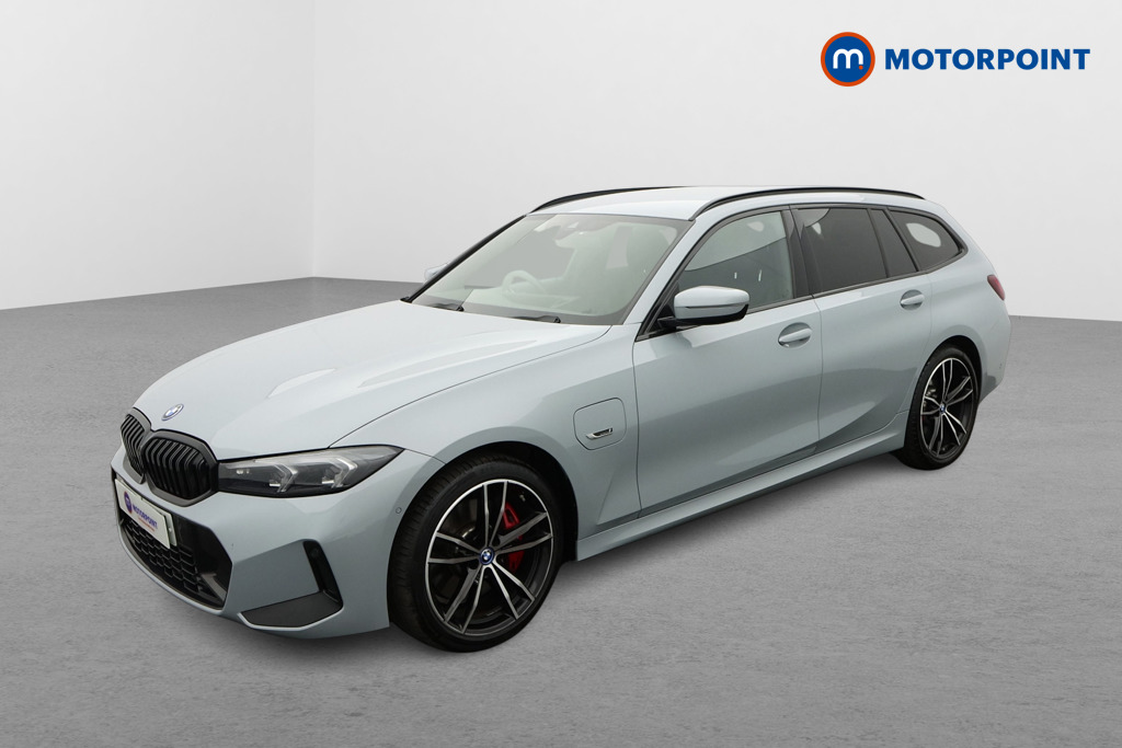 BMW 3 Series M Sport Automatic Petrol Plug-In Hybrid Estate - Stock Number (1629415) - Passenger side front corner