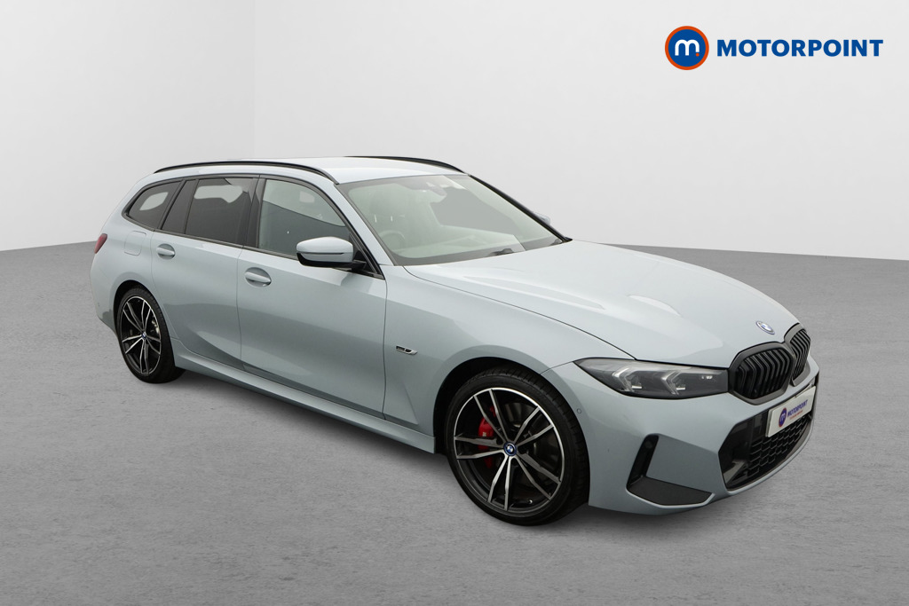 BMW 3 Series M Sport Automatic Petrol Plug-In Hybrid Estate - Stock Number (1629415) - Drivers side front corner