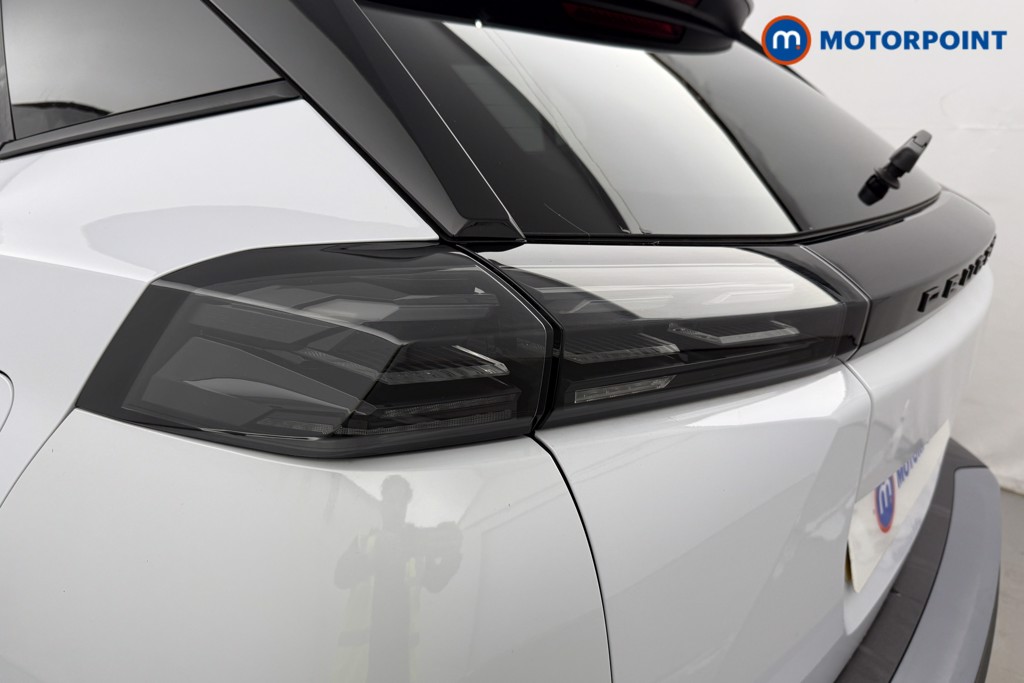 Peugeot 2008 Allure Manual Petrol SUV - Stock Number (1630156) - 21st supplementary image