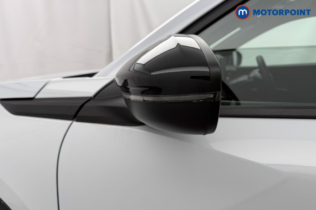Peugeot 2008 Allure Manual Petrol SUV - Stock Number (1630156) - 22nd supplementary image