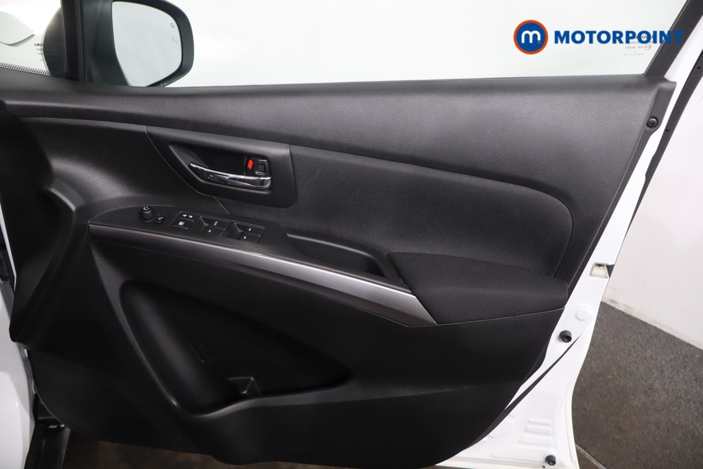 Suzuki S-Cross Motion Automatic Petrol-Electric Hybrid SUV - Stock Number (1630703) - 21st supplementary image