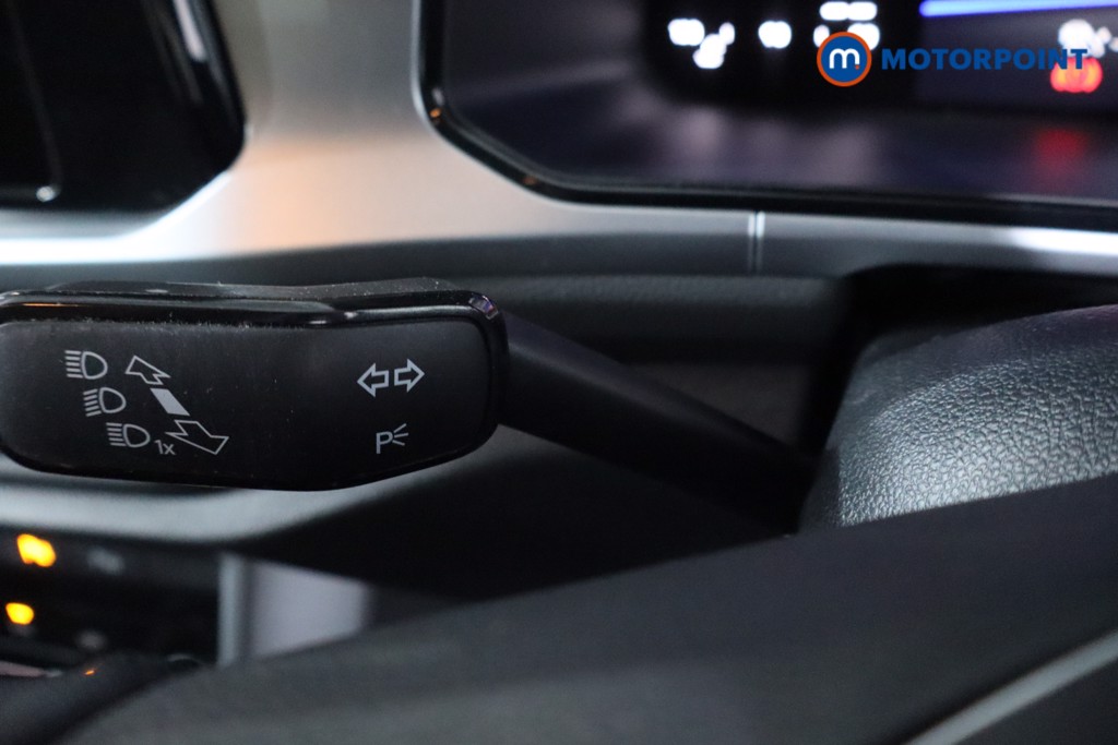 Volkswagen T-Roc Life Manual Petrol SUV - Stock Number (1630845) - 14th supplementary image