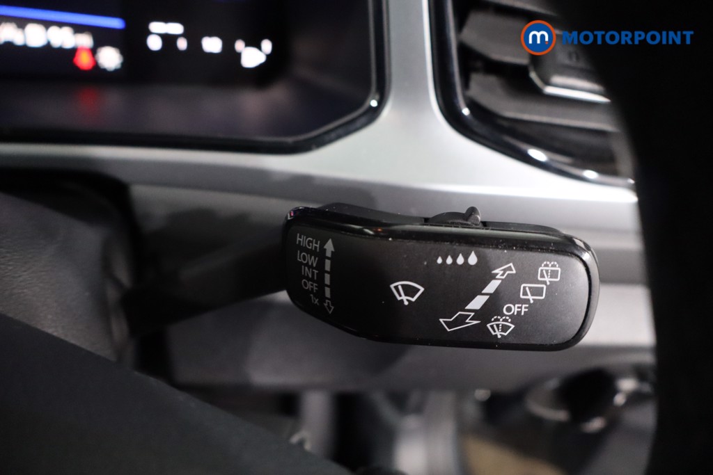 Volkswagen T-Roc Life Manual Petrol SUV - Stock Number (1630845) - 15th supplementary image