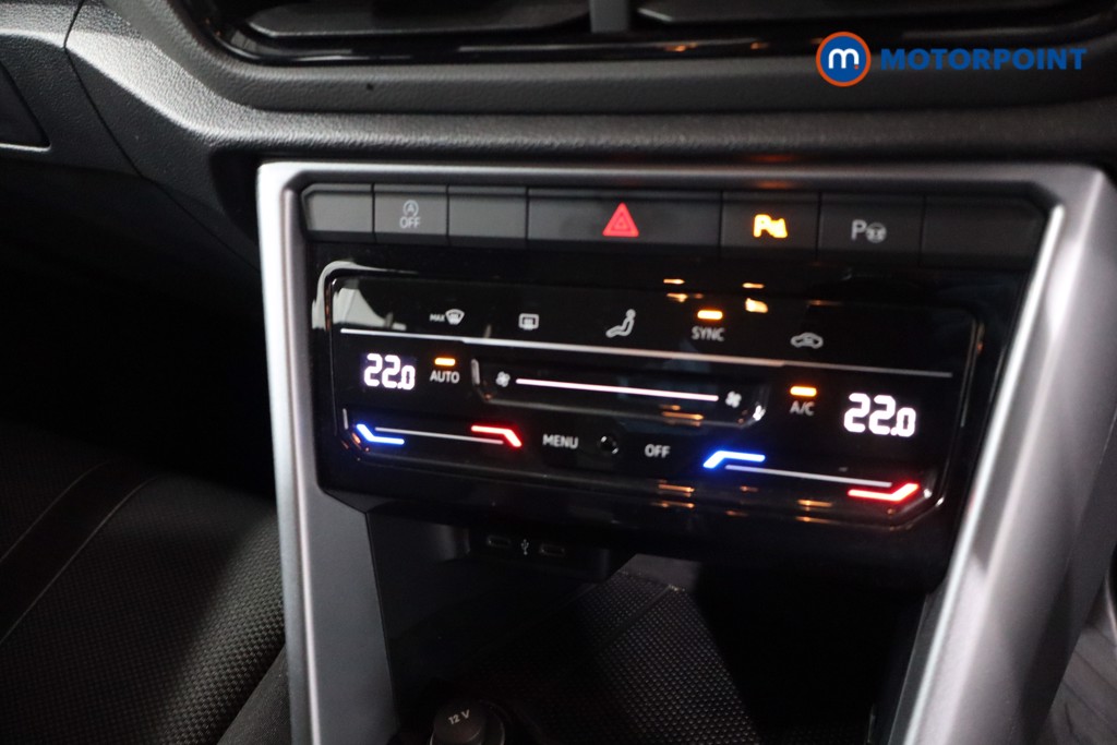 Volkswagen T-Roc Life Manual Petrol SUV - Stock Number (1630845) - 19th supplementary image