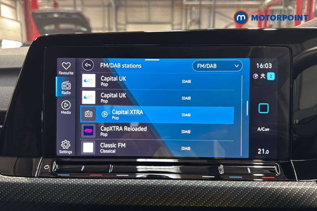 Volkswagen Golf R-Line Automatic Petrol Hatchback - Stock Number (1630849) - 9th supplementary image