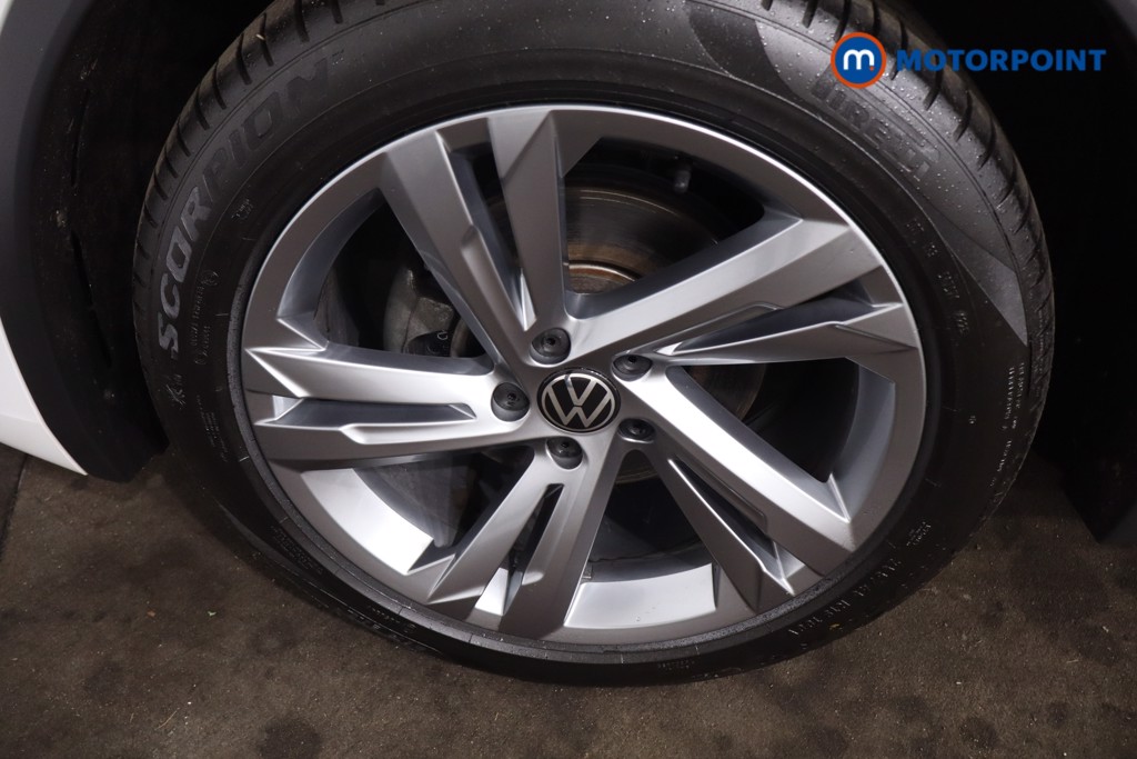 Volkswagen Tiguan R-Line Edition Automatic Petrol SUV - Stock Number (1630928) - 11th supplementary image