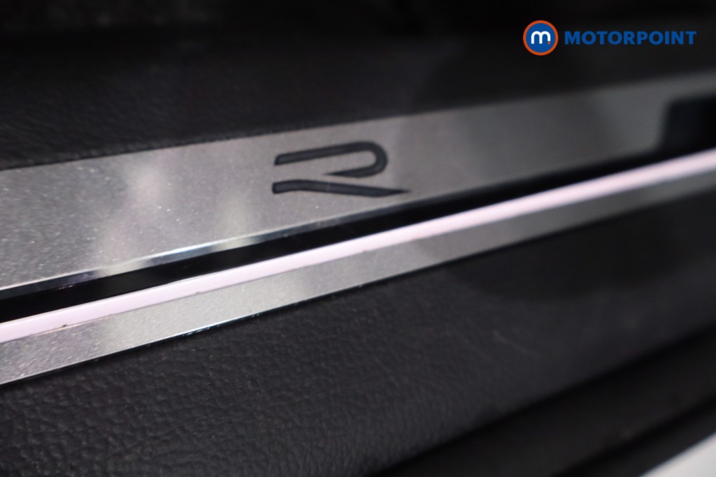 Volkswagen Tiguan R-Line Edition Automatic Petrol SUV - Stock Number (1630928) - 27th supplementary image