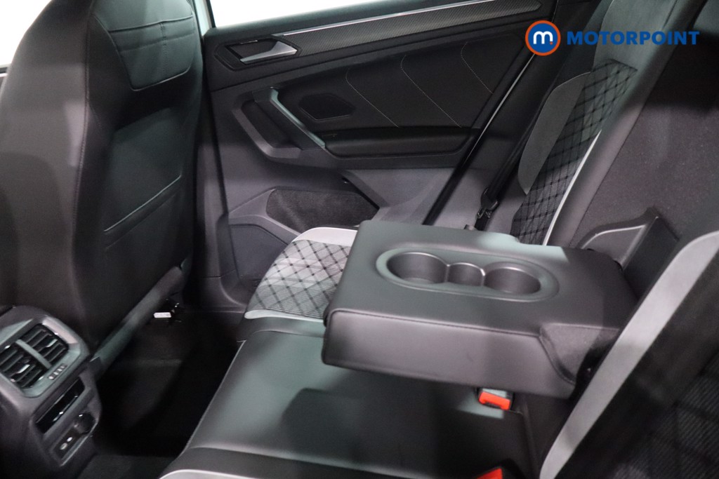 Volkswagen Tiguan R-Line Edition Automatic Petrol SUV - Stock Number (1630928) - 32nd supplementary image