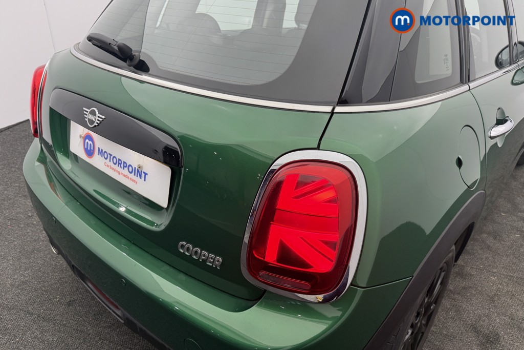 Mini Hatchback Cooper Classic Manual Petrol Hatchback - Stock Number (1631043) - 22nd supplementary image