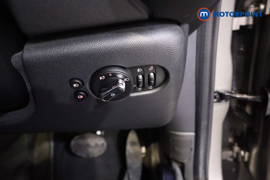 Mini Hatchback Cooper Classic Automatic Petrol Hatchback - Stock Number (1631478) - 12th supplementary image