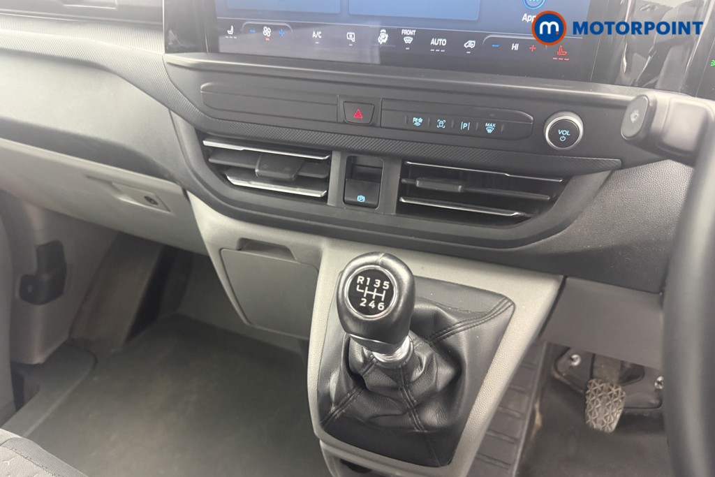 Ford Transit Custom Limited Manual Diesel Panel Van - Stock Number (1631863) - 4th supplementary image