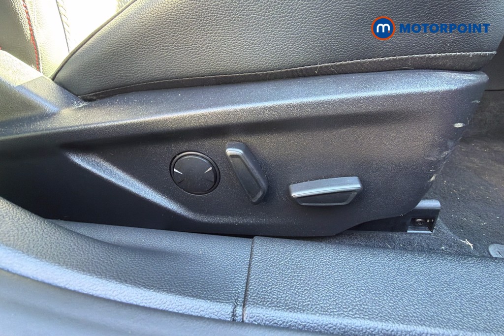 Ford Focus St-Line X Edition Manual Petrol Estate - Stock Number (1599809) - 25th supplementary image