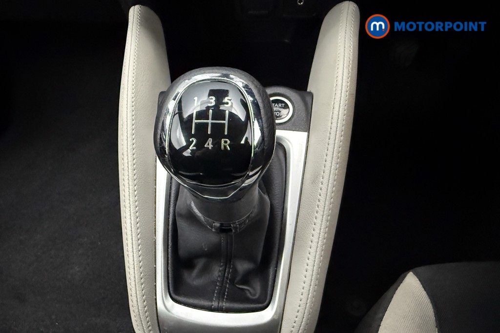 Nissan Micra Acenta Manual Petrol Hatchback - Stock Number (1603090) - 5th supplementary image