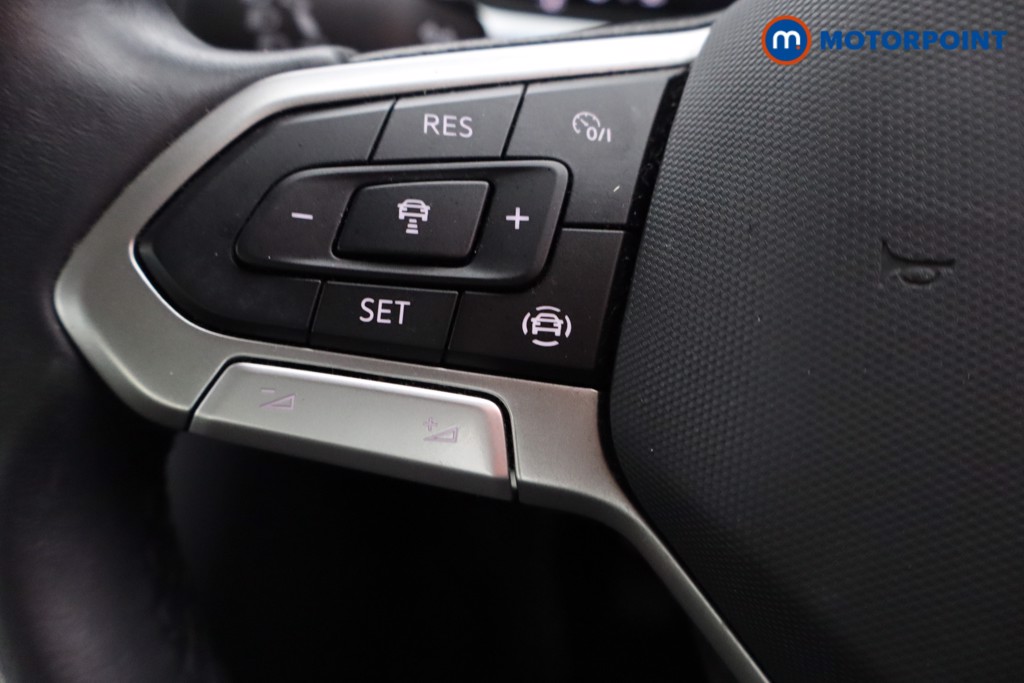 Volkswagen T-Roc Life Manual Petrol SUV - Stock Number (1611669) - 3rd supplementary image