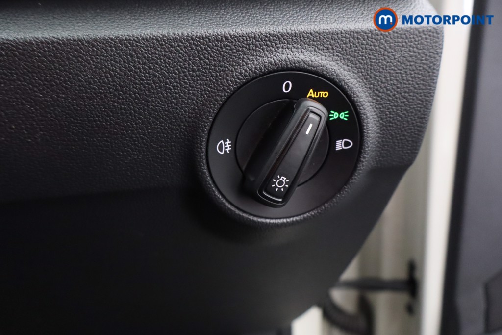 Volkswagen T-Roc Life Manual Petrol SUV - Stock Number (1611669) - 9th supplementary image