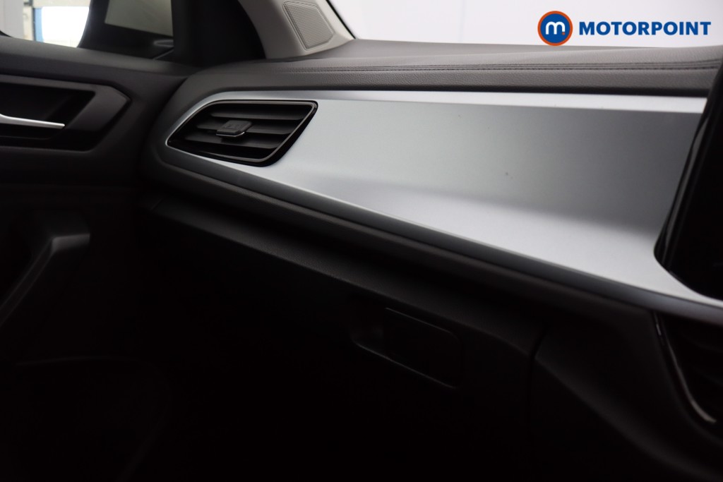 Volkswagen T-Roc Life Manual Petrol SUV - Stock Number (1611669) - 10th supplementary image