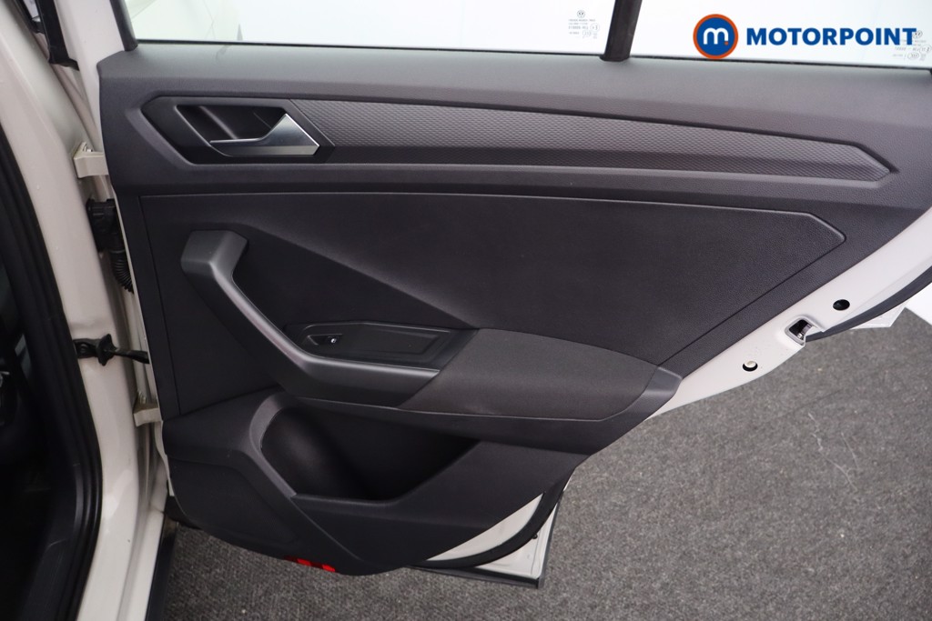 Volkswagen T-Roc Life Manual Petrol SUV - Stock Number (1611669) - 18th supplementary image