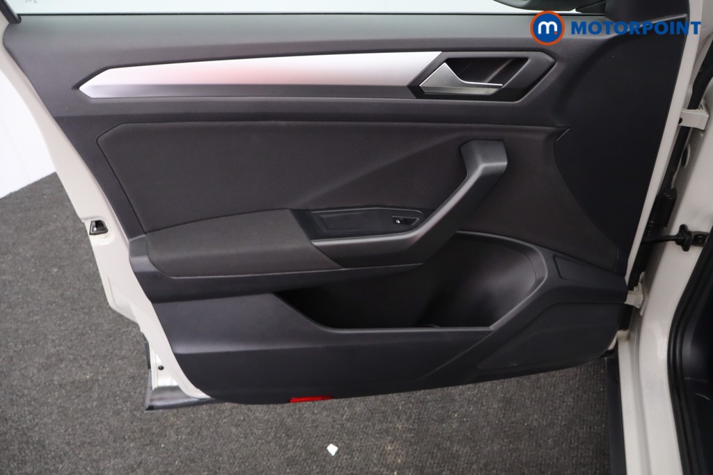 Volkswagen T-Roc Life Manual Petrol SUV - Stock Number (1611669) - 20th supplementary image