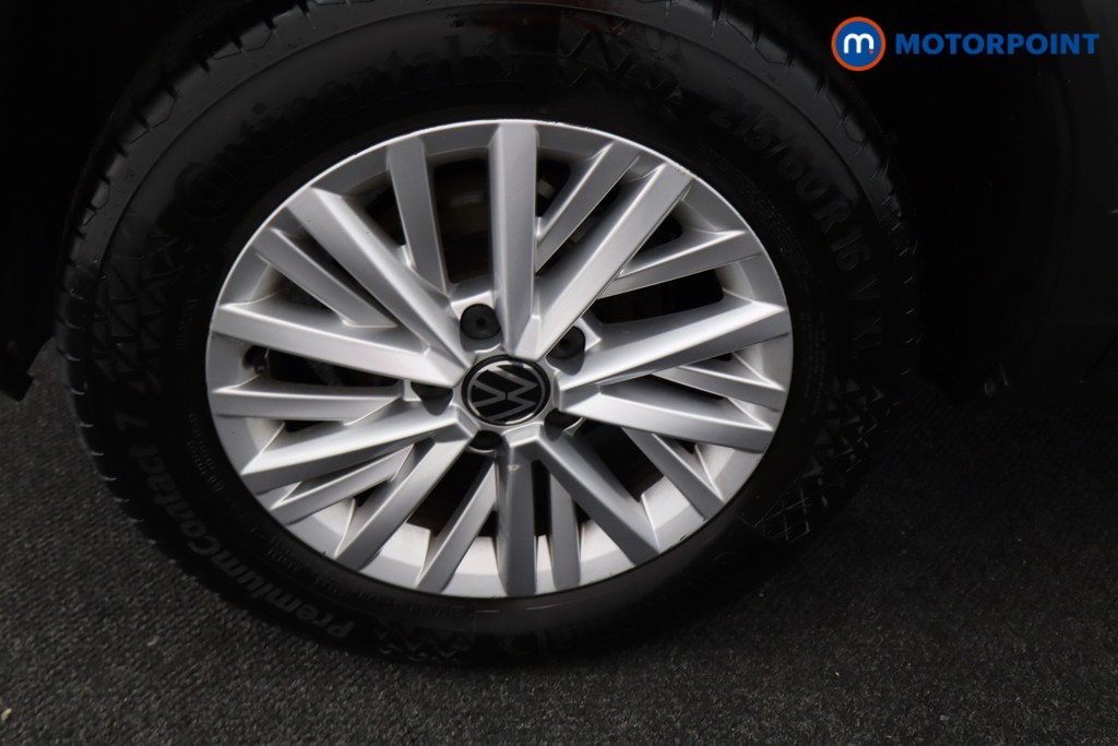 Volkswagen T-Roc Life Manual Petrol SUV - Stock Number (1611669) - 24th supplementary image
