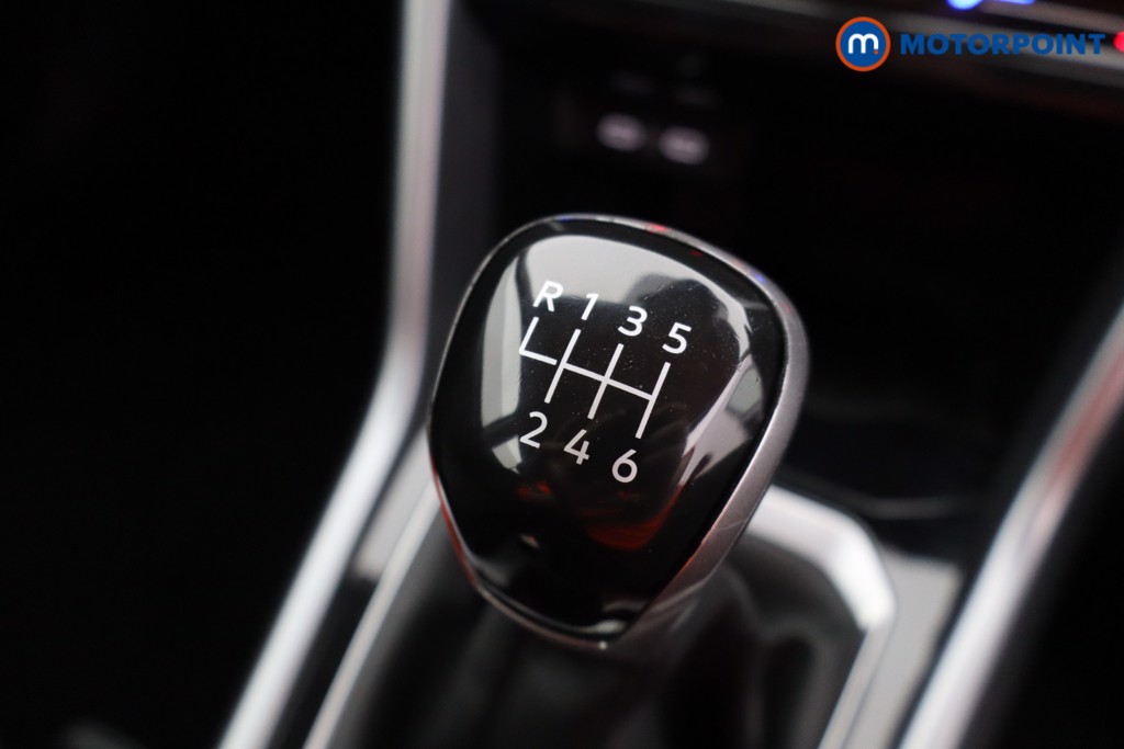 Volkswagen T-Roc Life Manual Petrol SUV - Stock Number (1611669) - 28th supplementary image