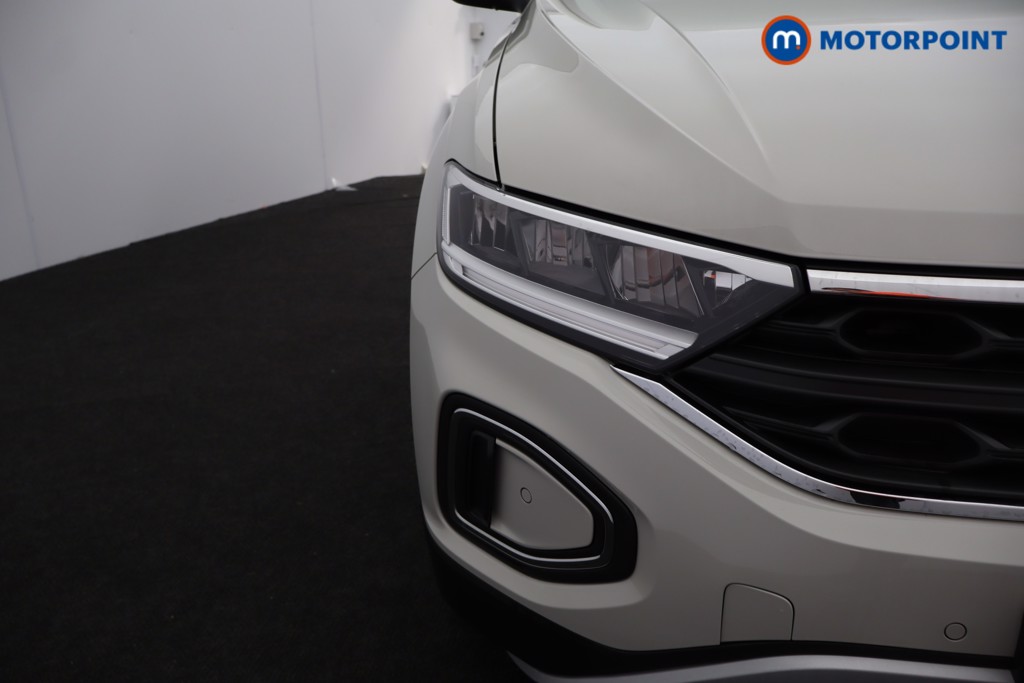 Volkswagen T-Roc Life Manual Petrol SUV - Stock Number (1611669) - 30th supplementary image