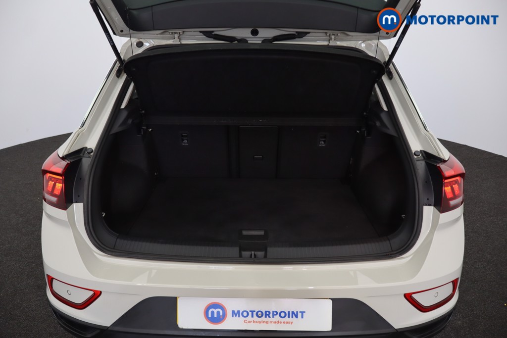 Volkswagen T-Roc Life Manual Petrol SUV - Stock Number (1611669) - 38th supplementary image