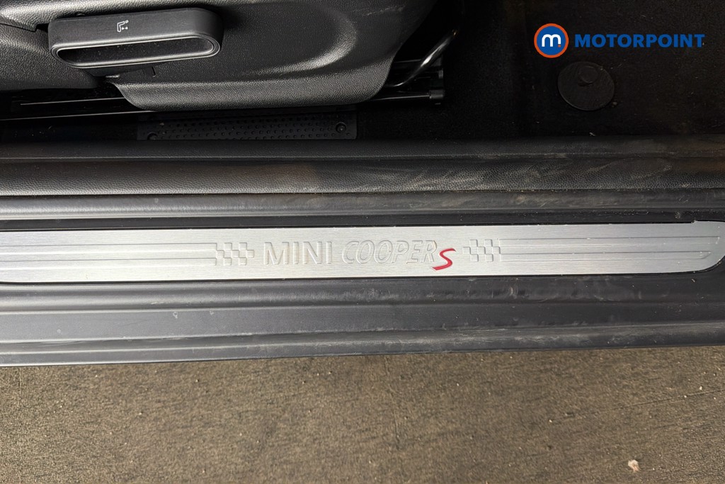 Mini Hatchback Cooper S Classic Manual Petrol Hatchback - Stock Number (1614991) - 27th supplementary image